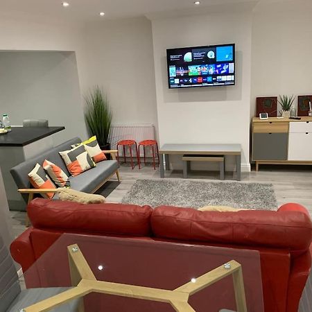 Beautiful 5Bedroom Hse-Contractor/Family/Corporate Dartford Exterior photo